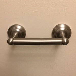 Bathroom hardware